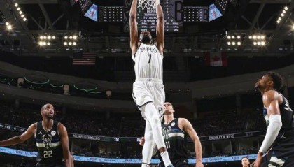 再砍30+10却有7次失误！KD：不可能靠一个人赢球