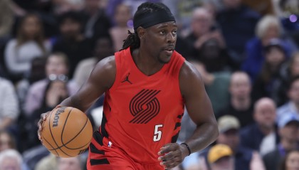 半岛体育-聊发少年狂！朱·霍勒迪21中10砍全场最高30分外加6板 三分15中7